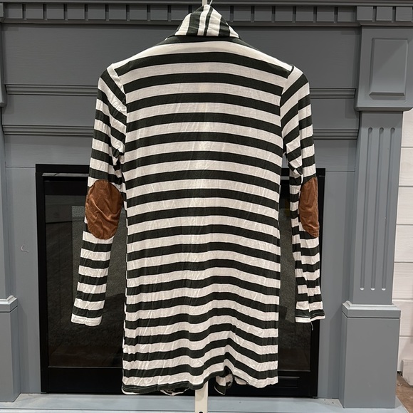 Reborn J Cardigan - Picture 2 of 5